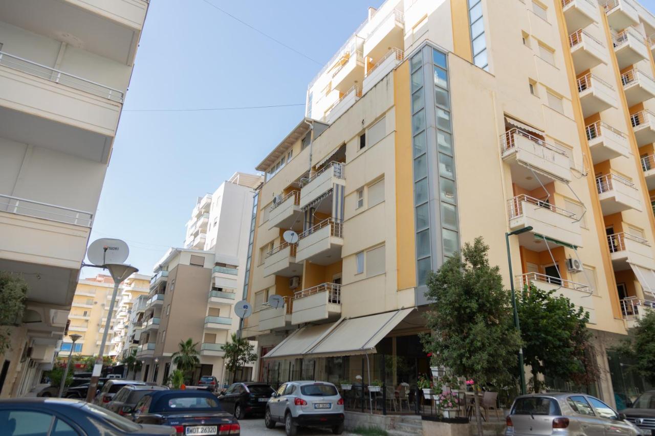 Gloria'S Apartment Lungomare Vlorë Eksteriør bilde